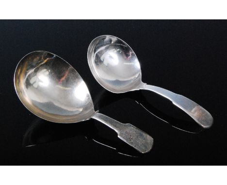 A George III silver caddy spoon of plain undecorated form in the fiddle pattern, maker Elizabeth Morley, London, 1800, 8.5cm,