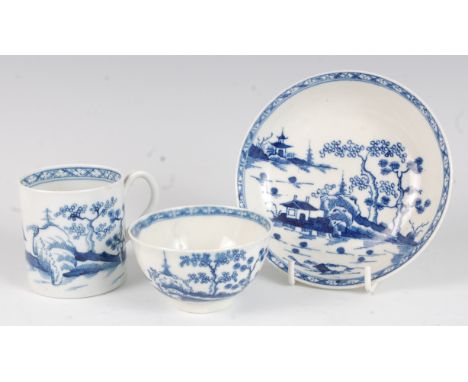 A Worcester porcelain coffee can, blue and white painted in the Cannonball pattern, hatched crescent mark verso, h.6cm; toget