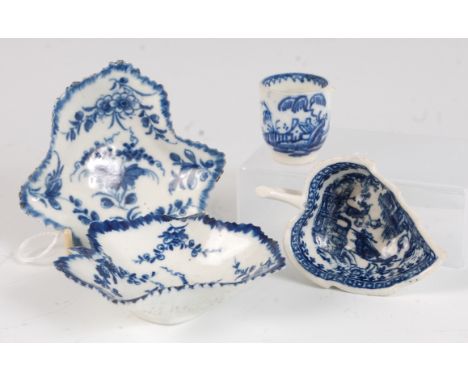 A Worcester porcelain pickle dish, blue painted in the Vineleaf pattern (lacking stalk handle); one other similar example; a 