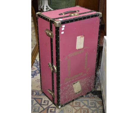 A late 20th century travelling trunk.
