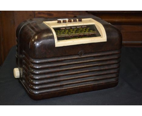 Vintage radio - a Bakelite Bush DAC.10 radio serial no. 62/46989