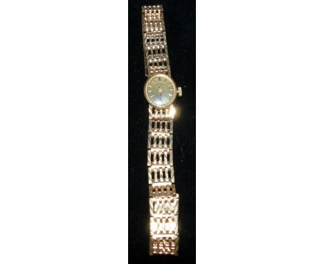 A lady's 9 carat Rotary wristwatch on 9 carat hallmarked gate bracelet, 15.2 gm net