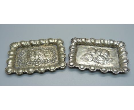 A silver tray with Reynolds Angels decoration, Birmingham 1903, 33g, 70mm x 102mm, and a similar plated tray 