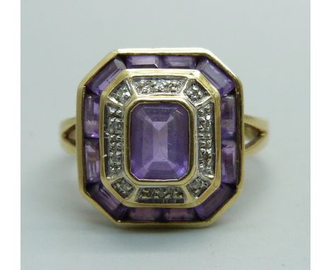 A 9ct gold and amethyst ring, 3.9g, R 