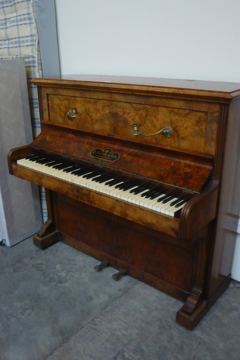 A B Squire & Son Stanhope Street, London NW Vertical metal frame