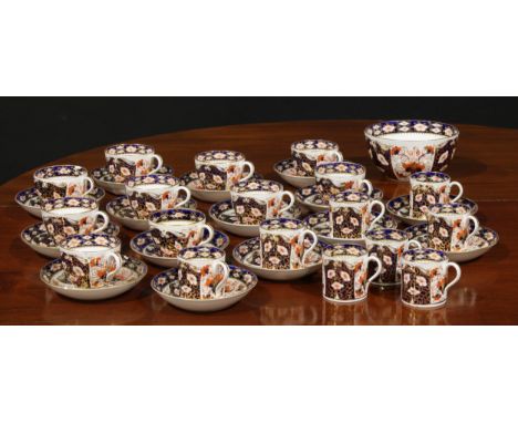 A 19th century Davenport 2614 Imari pattern part tea and coffee service, comprising slop bowl, cups and saucers, printed mark