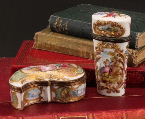 A French porcelain cartouche shaped table snuff box, the hinged cover decorated in polychrome with a courting couple in 18th 