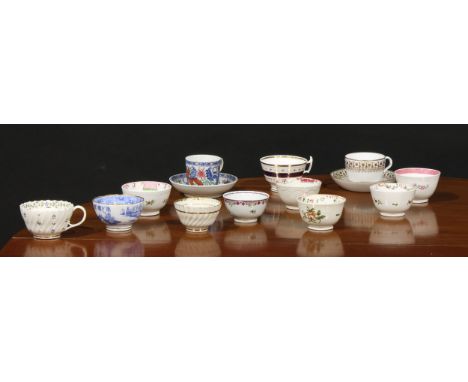 English Porcelain - a Newhall Tobacco Leaf pattern teacup and saucer, c.1800; a Spode bute shaped teacup and saucer, c.1800; 