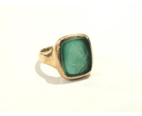 A 9ct gold Chester hallmarked intaglio ring depicting a females side profile. Size K, 4.2g