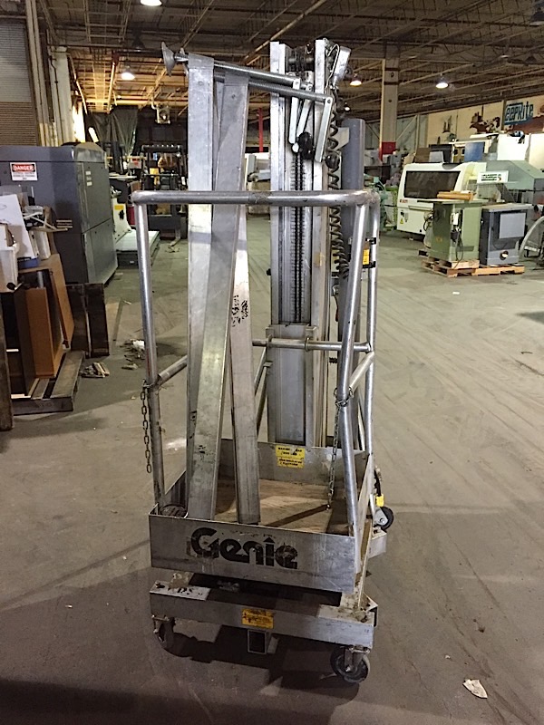 GENIE (PLC24P) MAN LIFT