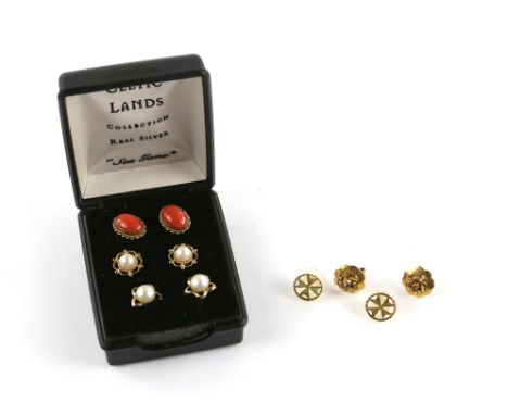 Five pairs of stud earrings, one set with oval cabochon cut coral, 10 x 6mm, in wire work setting, stamped 18 ct, two pairs s