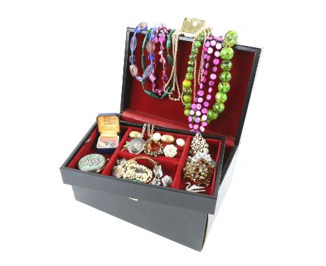 Jewellery box containing costume jewellery, including pearl necklace silver clasp, silver cross and chain, a rolled gold bang