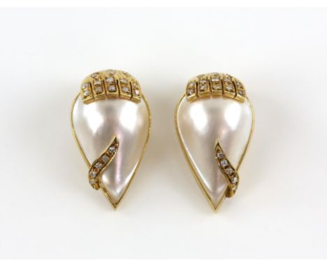 Vintage mabé pearl and diamond ear clips, pear shaped mabé pearls measuring approximately 22 x 13.5mm, with round brilliant c