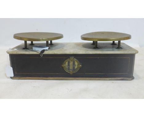 A French Napoleon III Period set of Bakery Scales, Boulangerie Scale from the Napoleon III Period made by Maison Beranger in 