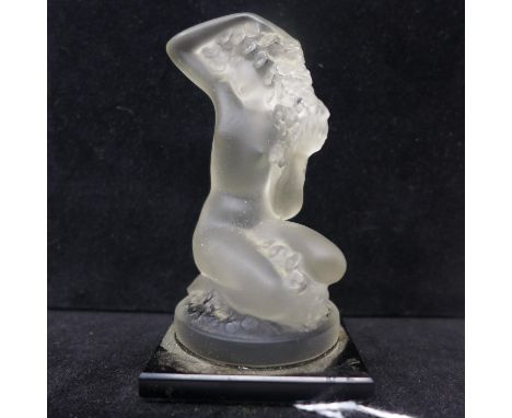 A Lalique figure of a kneeling nude, H.8cm 