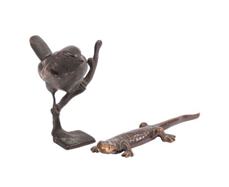 HEYNEN-DUMONT, KARL (1883-1955), u.a., 20. Jh. Konvolut 2 Tierfiguren, 1. Spatz auf einem Ast mit Plinthe, Bronze, dunkel pat