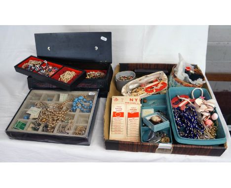 Large selection of costume jewellery etc (whole shelf)