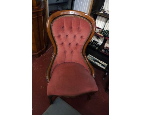 Reproduction button back nursing chair