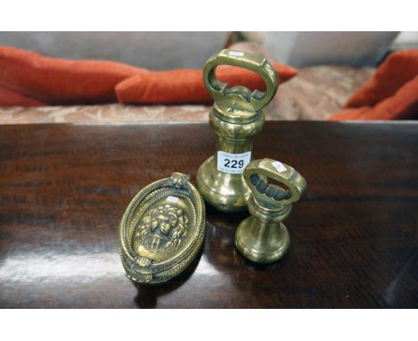 2 brass weights and door knocker