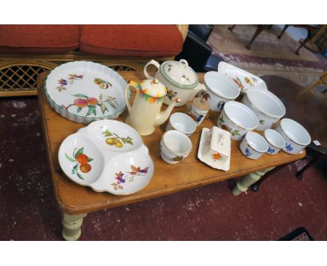 Collection of china to include Royal Worcester Evesham pattern