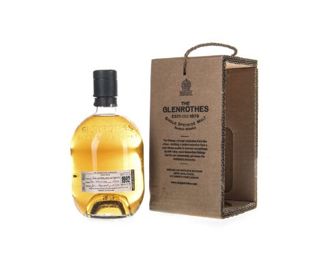 GLENROTHES 1992 Single Malt Scotch Whisky Bottled 2005. 700ml, 43% volume, in card casing