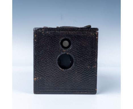 The No. 2 Bulls-Eye Model D camera, first manufactured by the Boston Camera Mfg. Company in 1892, holds a very important plac