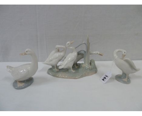 Lladro and Nao Geese figures (3)