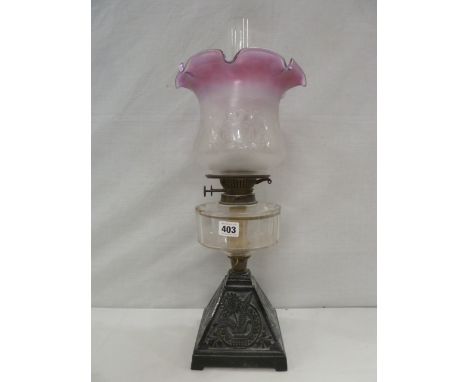 Victorian cast iron base table lamp 