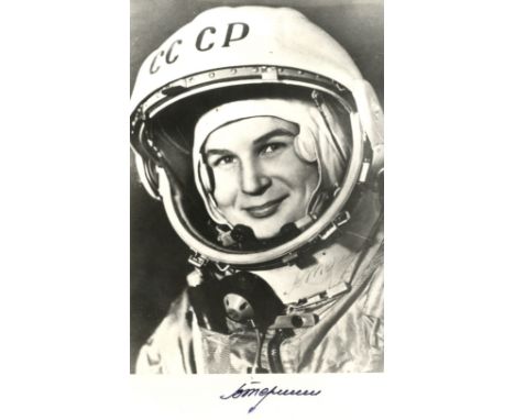 TERESHKOVA VALENTINA: (1937-    ) Russian Cosmonaut, the first woman to have flown in space. Signed 4 x 7 photograph of Teres