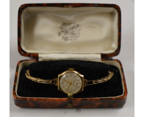 VINTAGE CYMA LADIES 9 CARAT GOLD CASED WRIST WATCH ON 9 CARAT GOLD EXPANDING BRACELET WITH BOX - APPROXIMATE WEIGHT = 14.5 GR