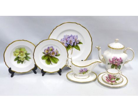 Spode botanical pattern bone china dinner service with matching teaset