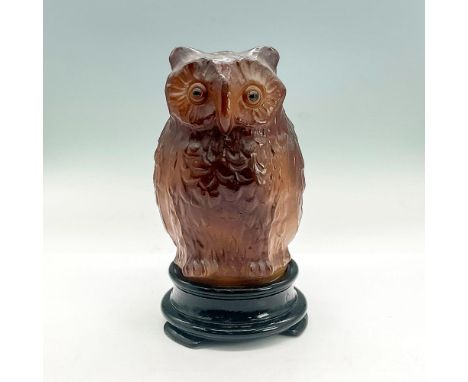 Textured glass modelled as a perched owl in brown. Top portion unscrews. Does not include light fixture. Manufacturer: Tiffin