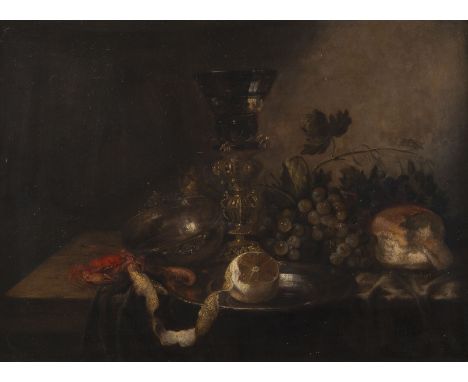 IN DER ART DER FLÄMISCHEN SCHULE DES 17. JH.STILLLEBEN MIT WEINGLAS, TRAUBEN, BRÖTCHEN, ZITRONE, SILBERSCHALE UND KRABBE Öl a