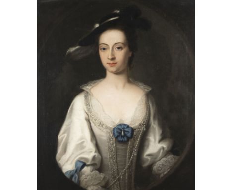 JOSEPH WRIGHT OF DERBY3. September 1734 Derby - 28. August 1797 ebendaHALBFIGURENBILDNIS EINER ADLIGEN DAME MIT FEDER GESCHMÜ