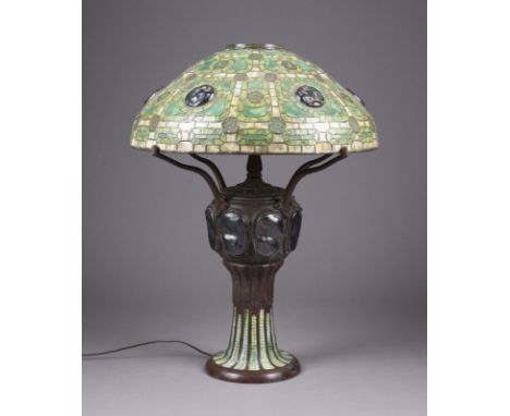 LOUIS COMFORT TIFFANY1848 New York - 1933 ebendaTISCHLAMPE 'ZODIAC AND TURTLE-BACK' USA, New York, Tiffany Studios, um 1910 K
