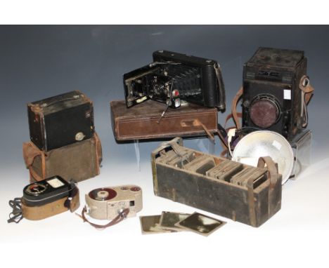 Photography - a Thornton Pickard Special Ruby plate camera with Taylor-Hobson lens; a Carbine Aldis Uno folding camera; a qua