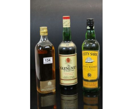Three bottles of Whisky to include Johnnie Walker Black Label Scotch Whisky, The Glenlivet 12 years old, The Cutty Sark origi