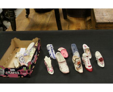 A collection of approx 15 x ceramic shoes to include Masons and Aynsley.