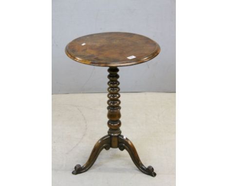Early 19th century Pedestal Table with Circular Sycamore Top on a Turned Bobbin Support and Three Carved Splayed Legs, 49cms 