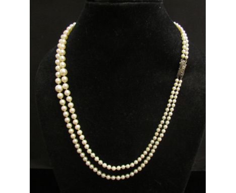 A double strand pearl necklace, 52cm long 