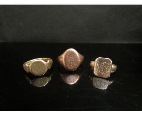 Three 9ct gold signet rings all monogrammed, sizes K to N/O, 16.1g 