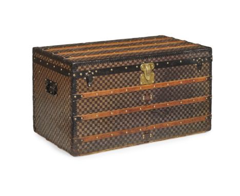 Louis Vuitton 'Darnier' pattern courier trunkLate 19th century, covered in check pattern canvas with black metal and ash stra