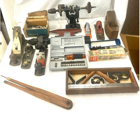 Selection of assorted tools to include planes etc 