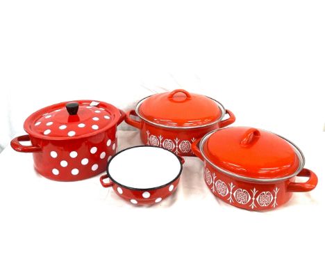 Vintage enamel saucepans, crock pots, bowls etc 