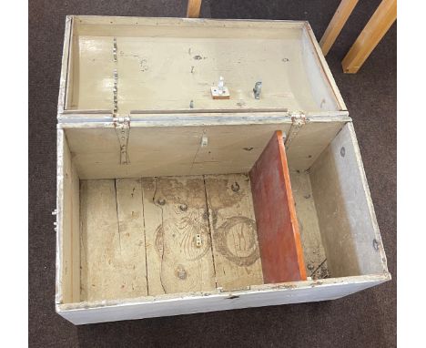 Vintage domed top trunk measures approx 