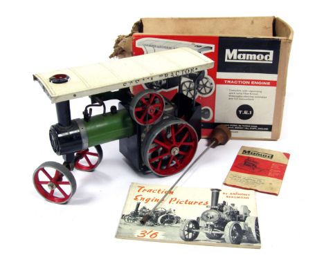 A Mamod traction engine, T.E.1, boxed. 