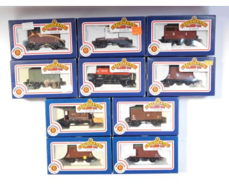 Bachmann Branchline OO gauge rolling stock, including 33-201 12 ton fruit van, BR grey livery, 33551 46 ton GLW hopper wagon 