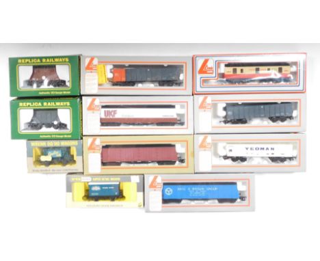 Replica Railways and Lima OO gauge rolling stock, including 13602 12 tonne fruit van, 13612 12 tonne van, BR brown livery, Li