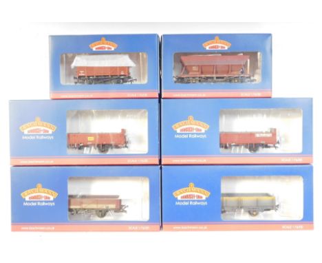 Bachmann Branchline OO gauge rolling stock, including 37-780 12 ton Mogo van BR Bauxite, 38-005 CHSA hopper wagon, 38044 OBA 