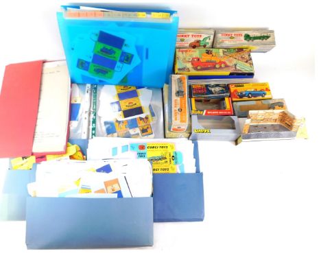 Corgi, Dinky, Burago and other box nets and empty boxes. (1 box) 